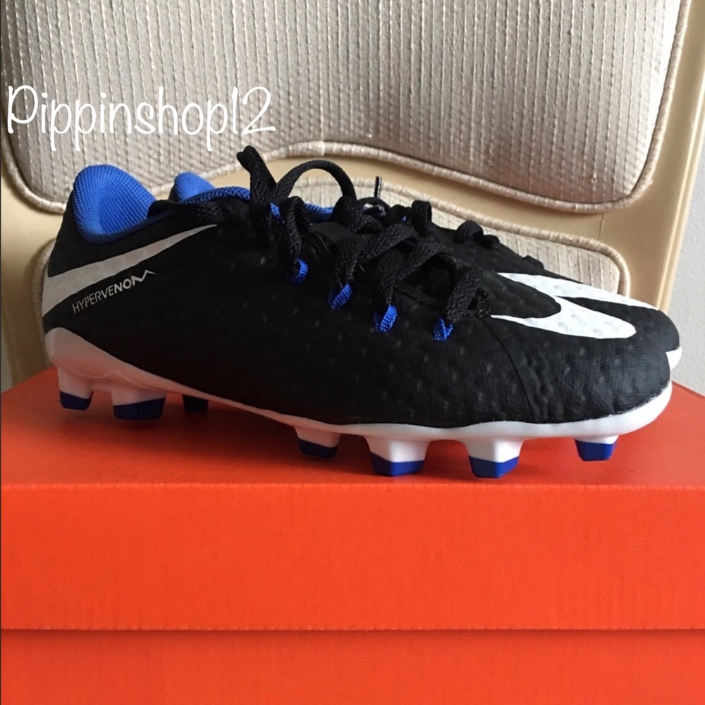 NEW Nike Soccer Cleat Jr Hypervenom Phelon III 2.5